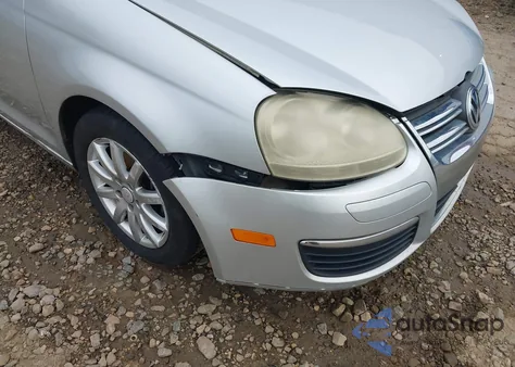 2008 Volkswagen Jetta Se/Sel z USA, uszkodzony, nr VIN 3VWRM71K38M043595